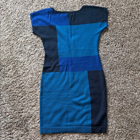 Color Block Knit Sweater Dress Bundle of 3 - Picture 5 of 12